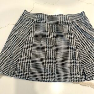 Alo black, and white houndstooth skirt. S